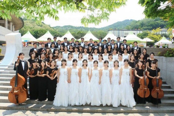 크기변환_-Gracias Choir and Orchestra.jpg